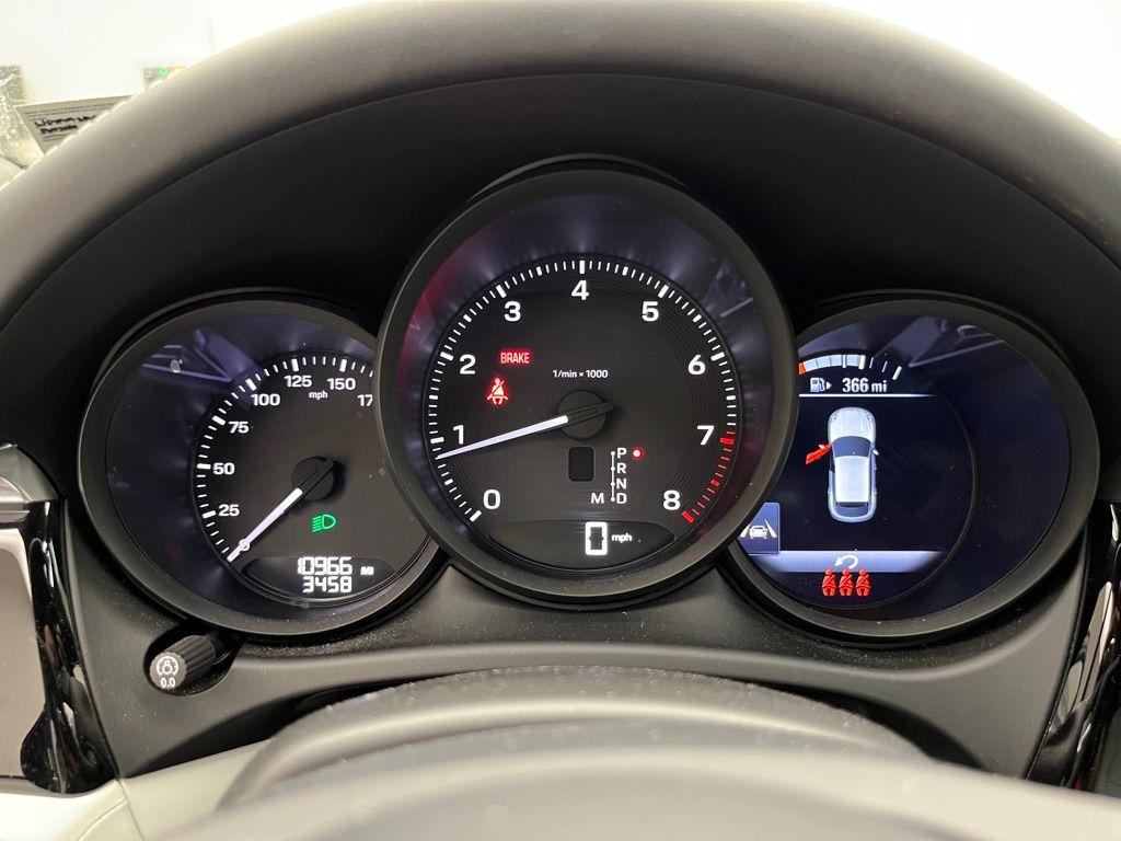 Thumbnail: 2025 Porsche Macan - 11