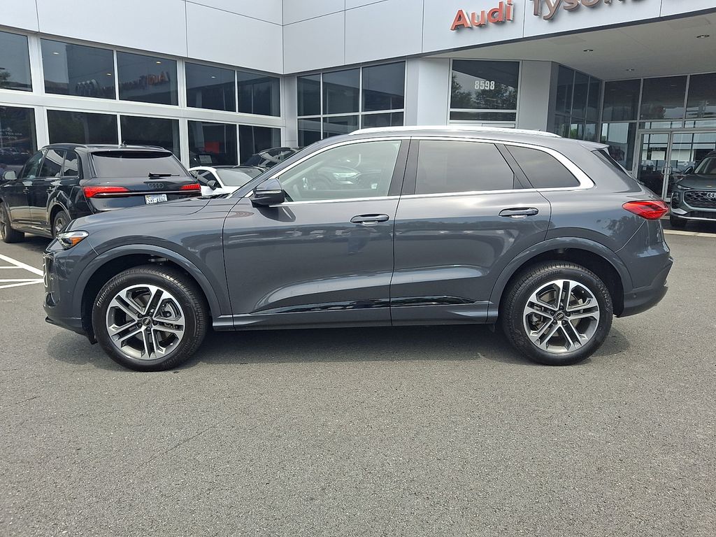 Thumbnail: 2025 Audi Q5 - 7