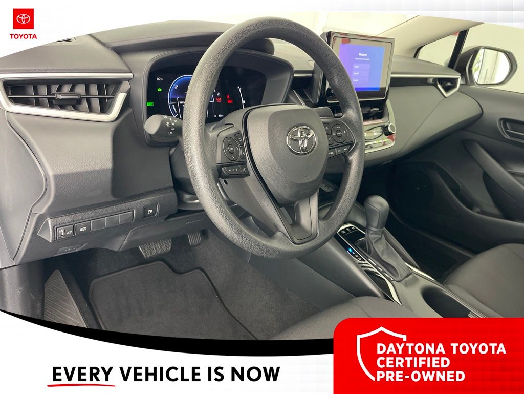 2026 Toyota Corolla LE - Photo 24