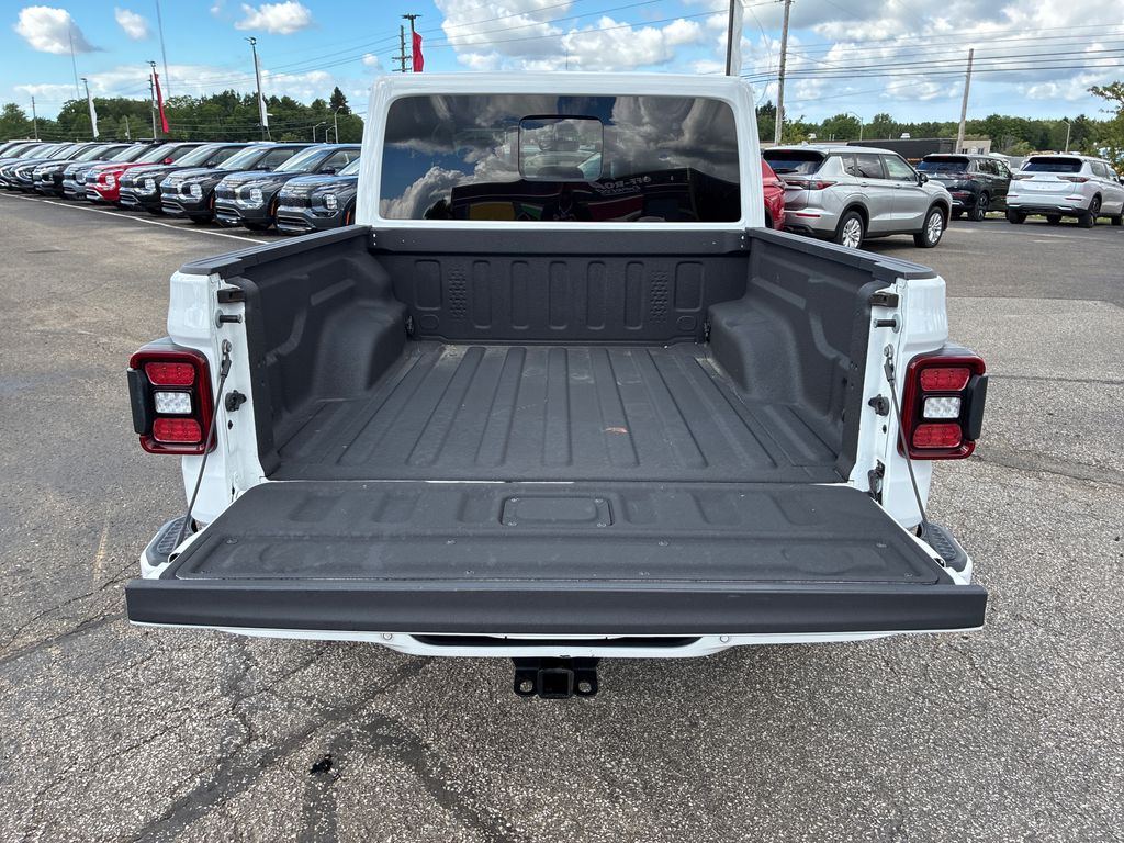 2022 Jeep Gladiator Overland White at Auto Express Mitsubishi