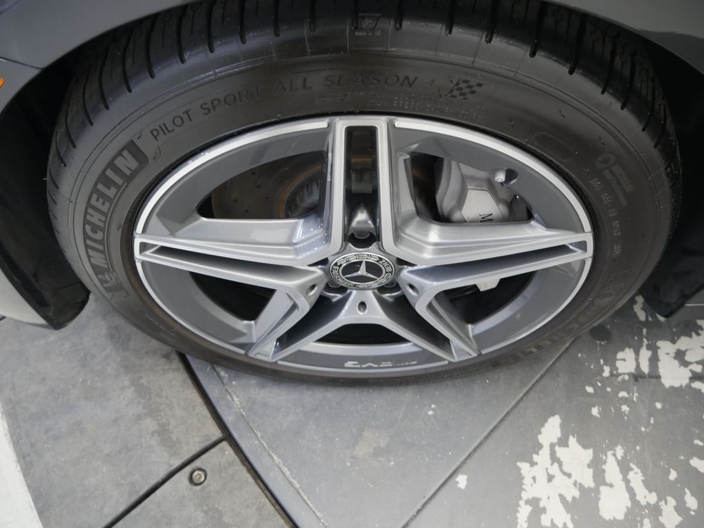 Thumbnail: 2023 Mercedes-Benz E-Class - 12