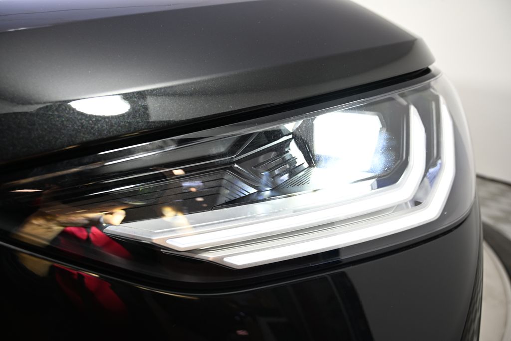 Thumbnail: 2025 BMW X3 - 9