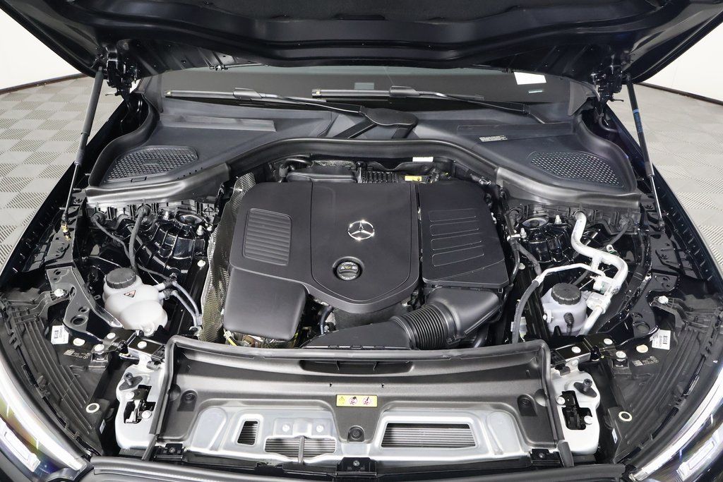 Thumbnail: 2026 Mercedes-Benz GLC - 9