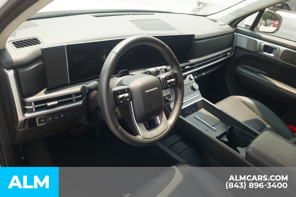 Used 2025 White Hyundai SEL image 5