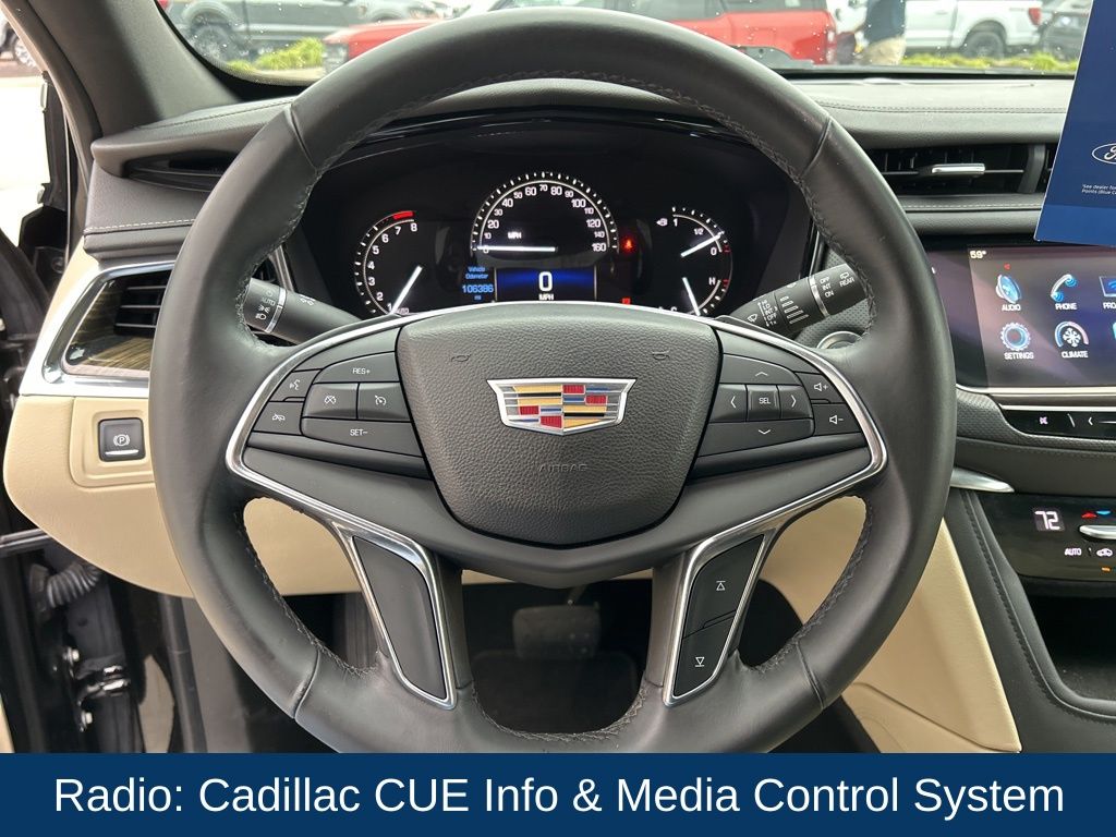 2017 Cadillac XT5 Standard