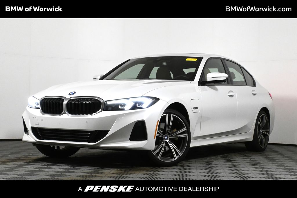 Thumbnail: 2023 BMW 3 Series - 1
