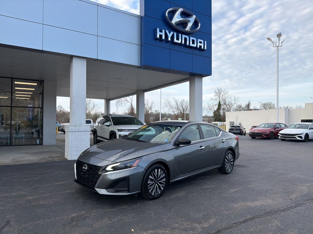 2024 Nissan Altima SV