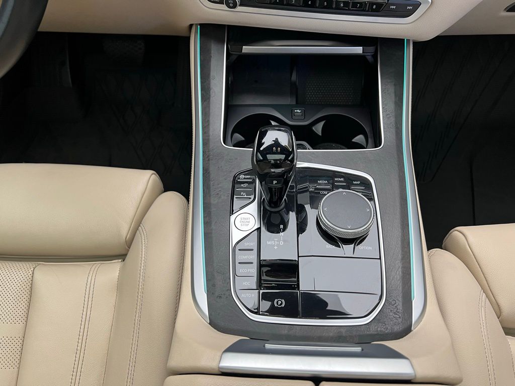 Thumbnail: 2022 BMW X5 - 12