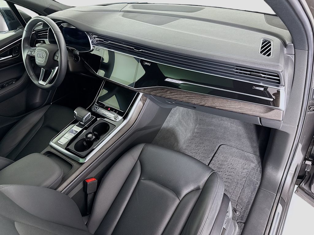 Thumbnail: 2023 Audi Q7 - 18