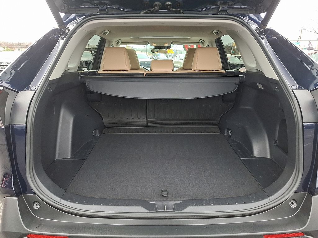 Thumbnail: 2019 Toyota RAV4 - 30