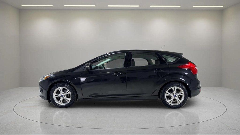 Used 2014 Tuxedo Black Metallic Ford SE image 15