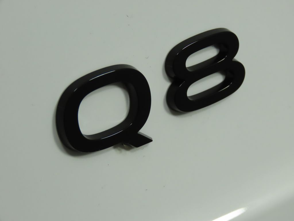 Thumbnail: 2026 Audi Q8 - 9