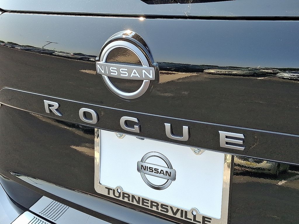 Thumbnail: 2026 Nissan Rogue - 5