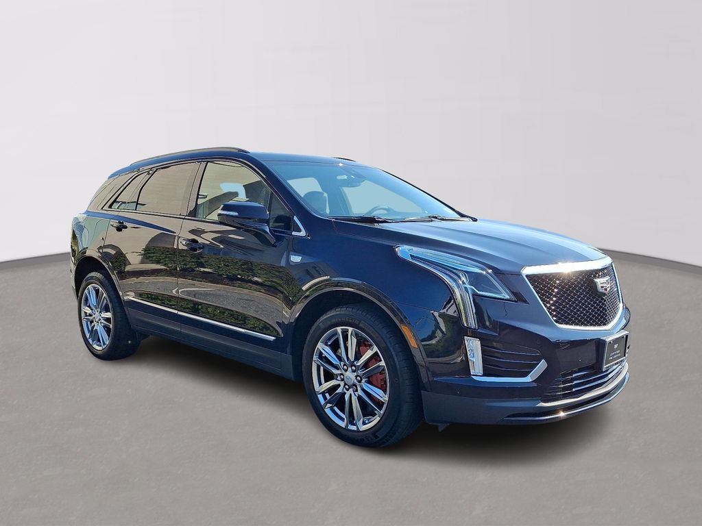 Thumbnail: 2022 Cadillac XT5 - 3