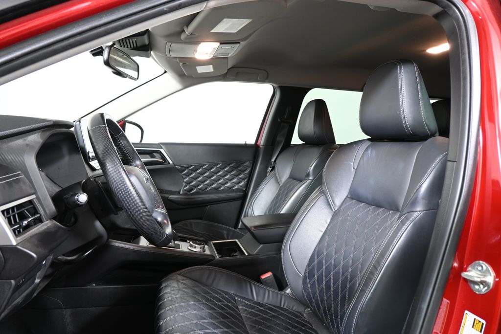 Thumbnail: 2022 Mitsubishi Outlander - 5