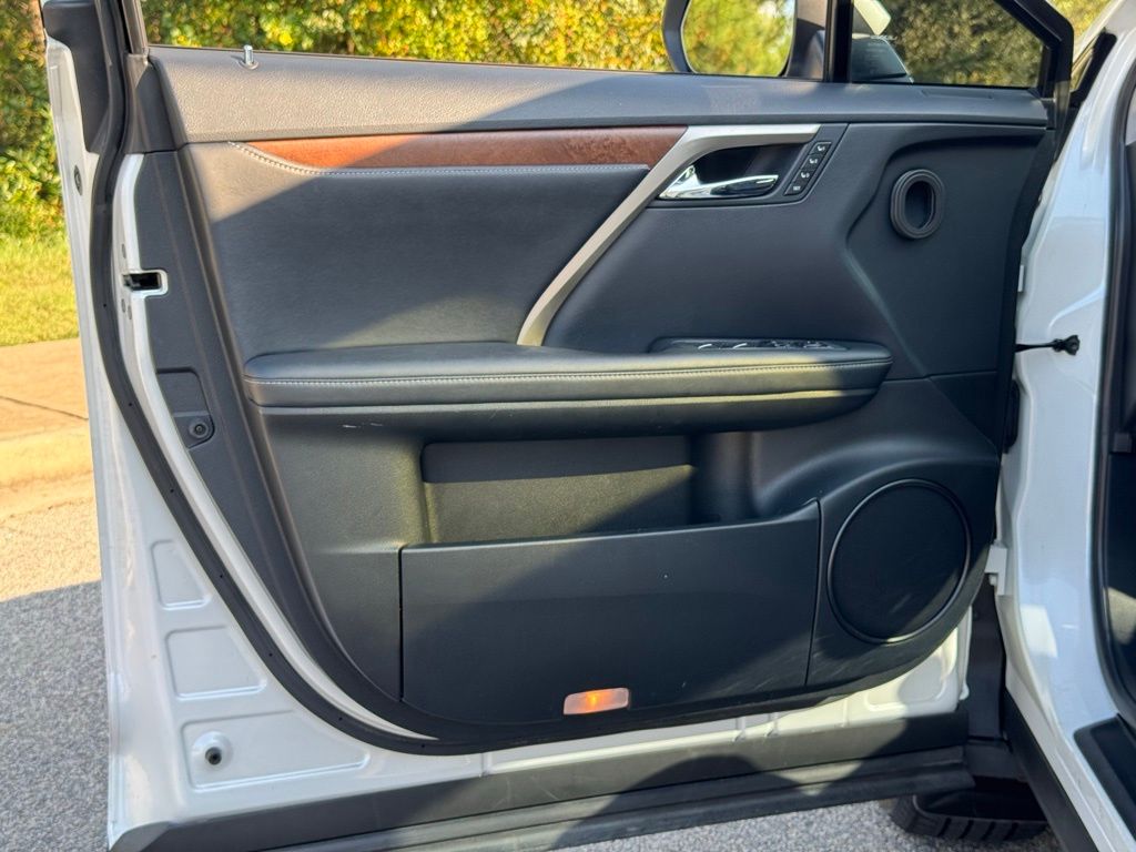 2022 Lexus RX 350L photo 20
