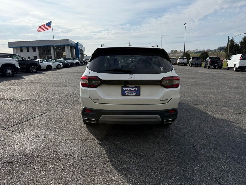 View vehicle photo 6