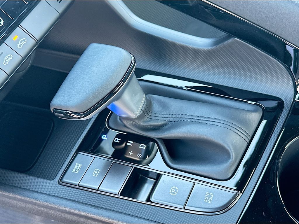 2025 Hyundai Elantra Blue 15