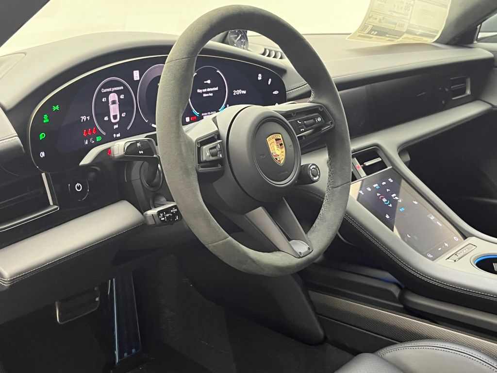 Thumbnail: 2025 Porsche Taycan - 4
