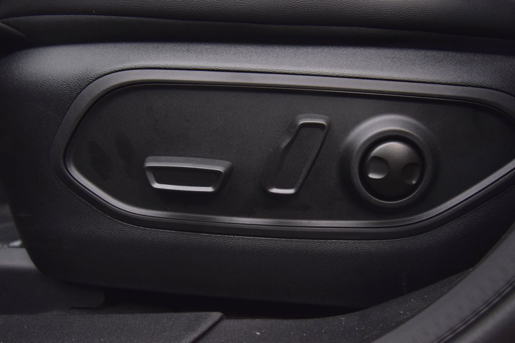 new 2026 Jeep Cherokee car, priced at $44,995