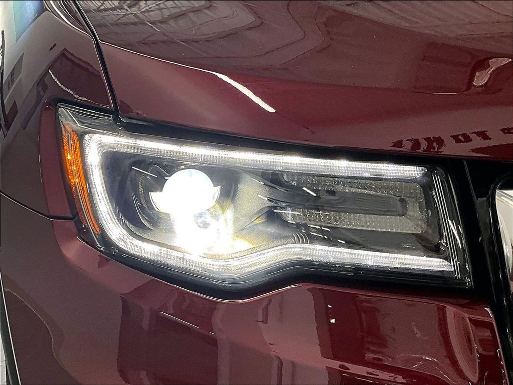 2020 Jeep Grand Cherokee — photo 30
