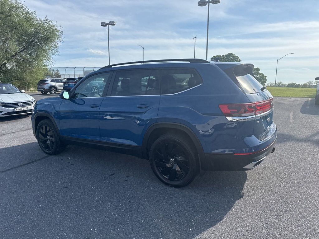 2025 Volkswagen Atlas 2.0T SE w/Technology Blue at Subaru and VW of Moon Township