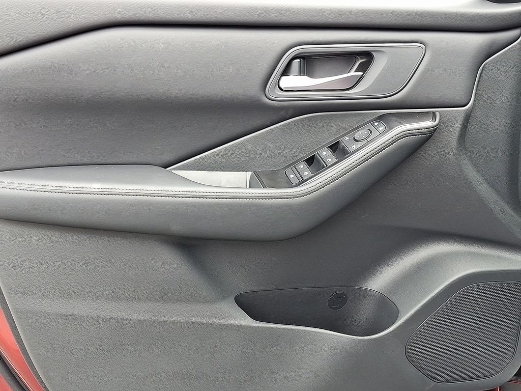 2026 Nissan Rogue — photo 8