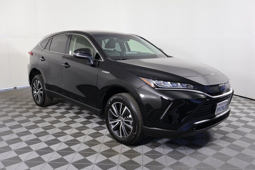 Thumbnail: 2021 Toyota Venza - 3