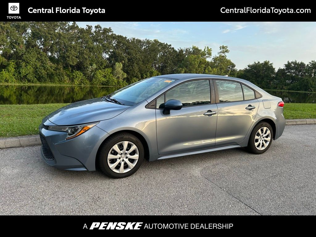 2020 Toyota Corolla LE Hero Image