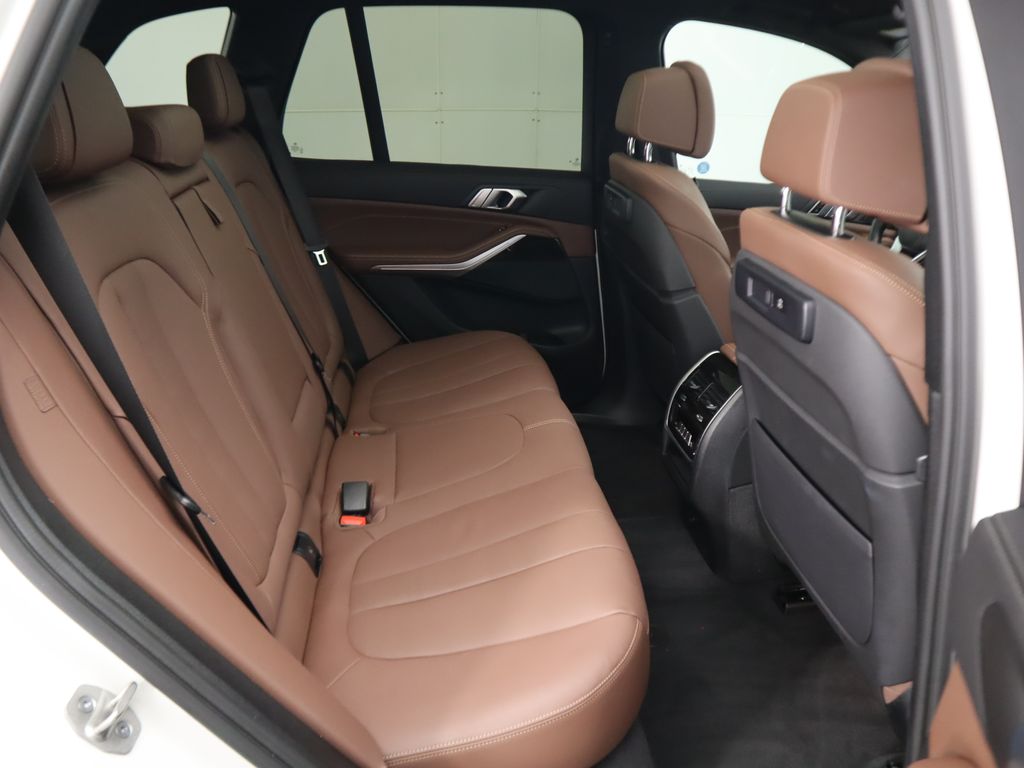 2021 BMW X5 sDrive40i 23