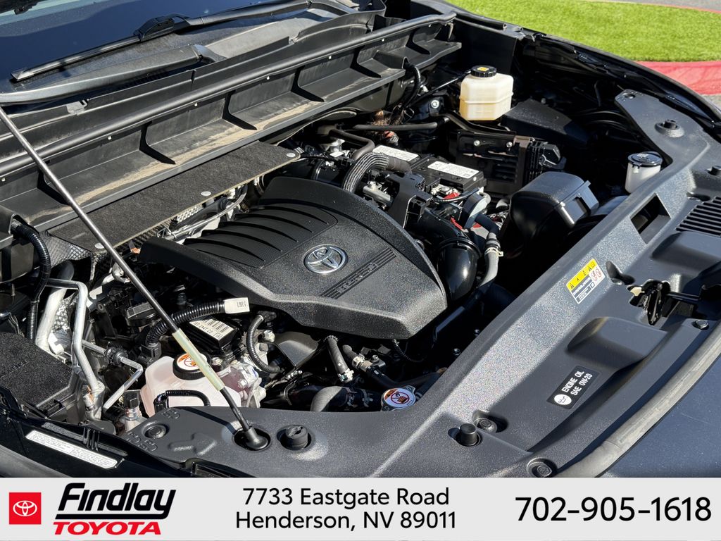 Used 2024 Toyota Highlander SUV