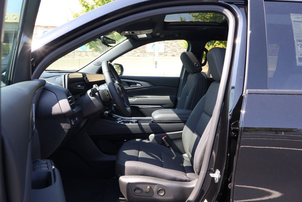 Thumbnail: 2026 Chevrolet Traverse - 13
