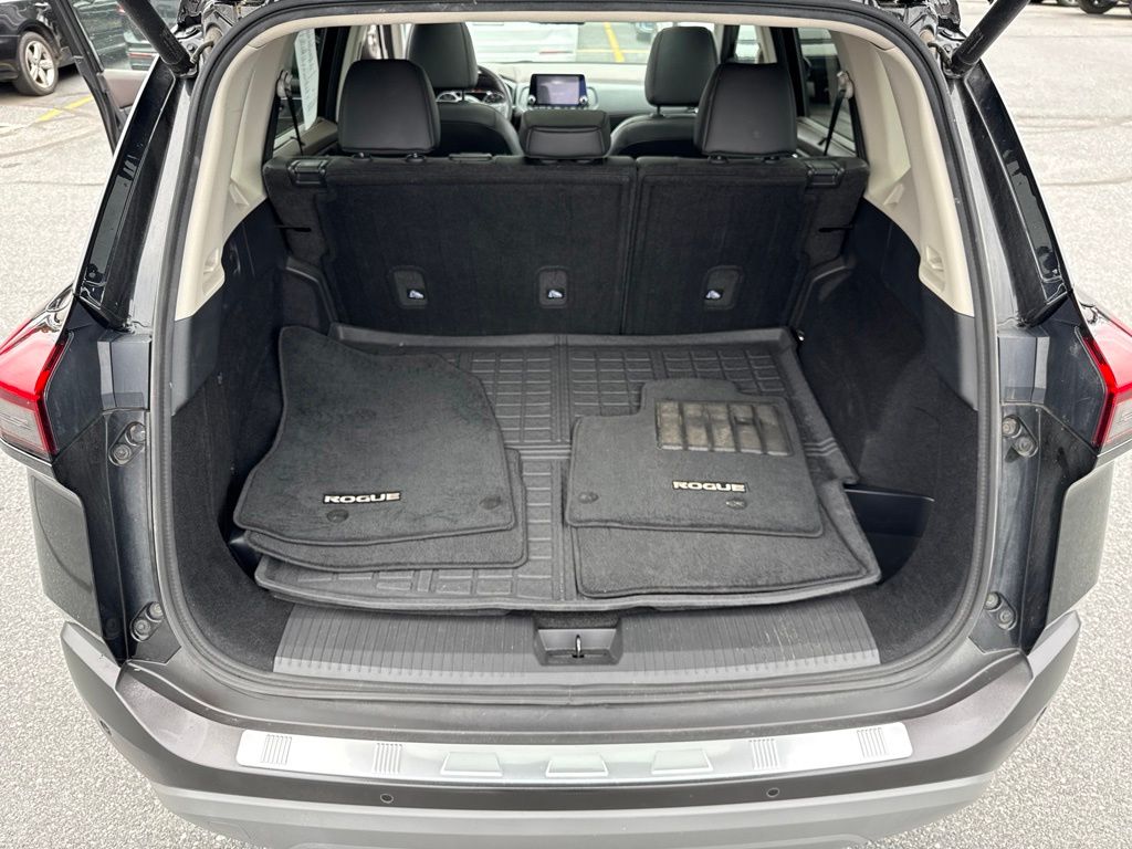 2021 Nissan Rogue SV Black at South Hills Kia