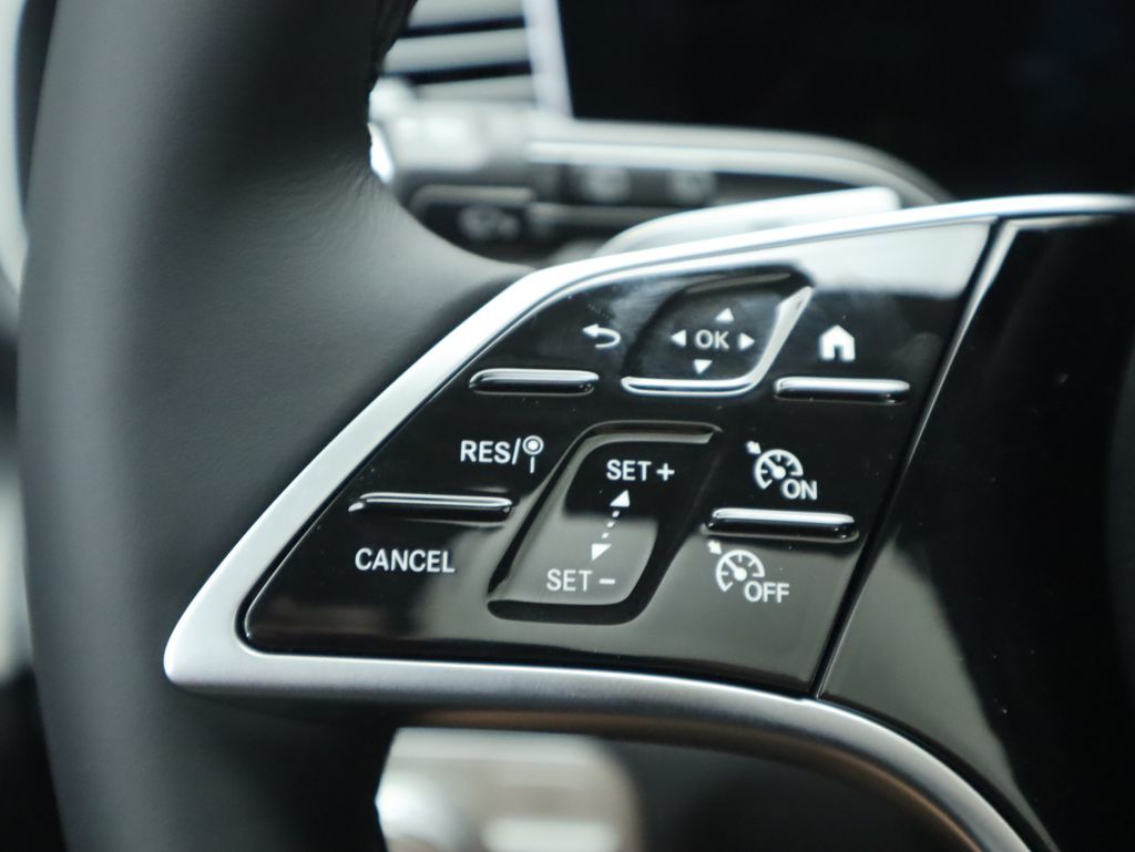 Thumbnail: 2025 Mercedes-Benz GLE - 12