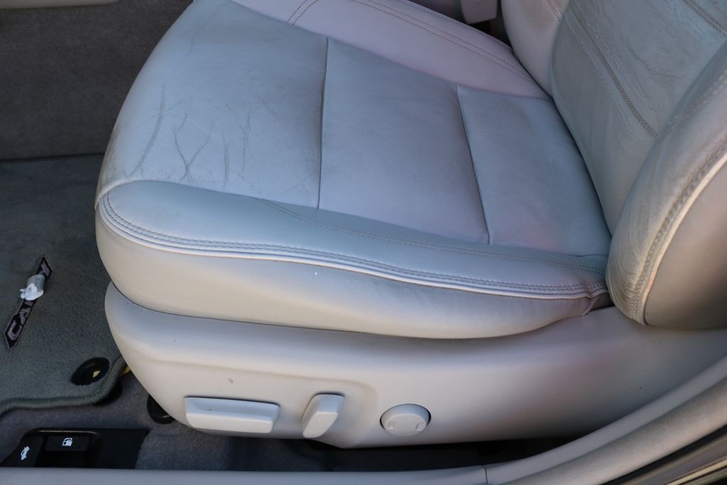 Used Car 2017 Toyota Camry Hybrid  Xle For Sale Under $20,000 In Austin, Texas