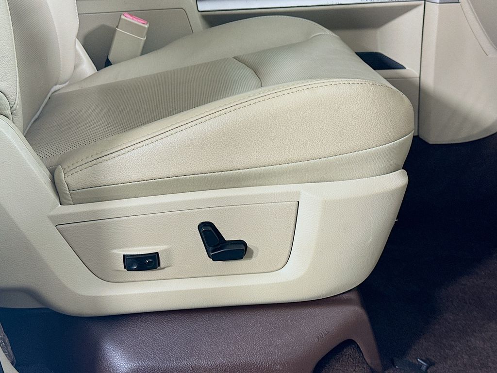 Used 2017 White Ram Laramie image 23