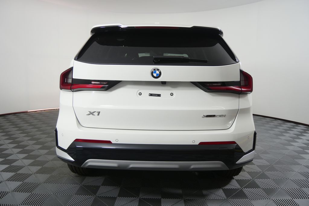 Thumbnail: 2026 BMW X1 - 4