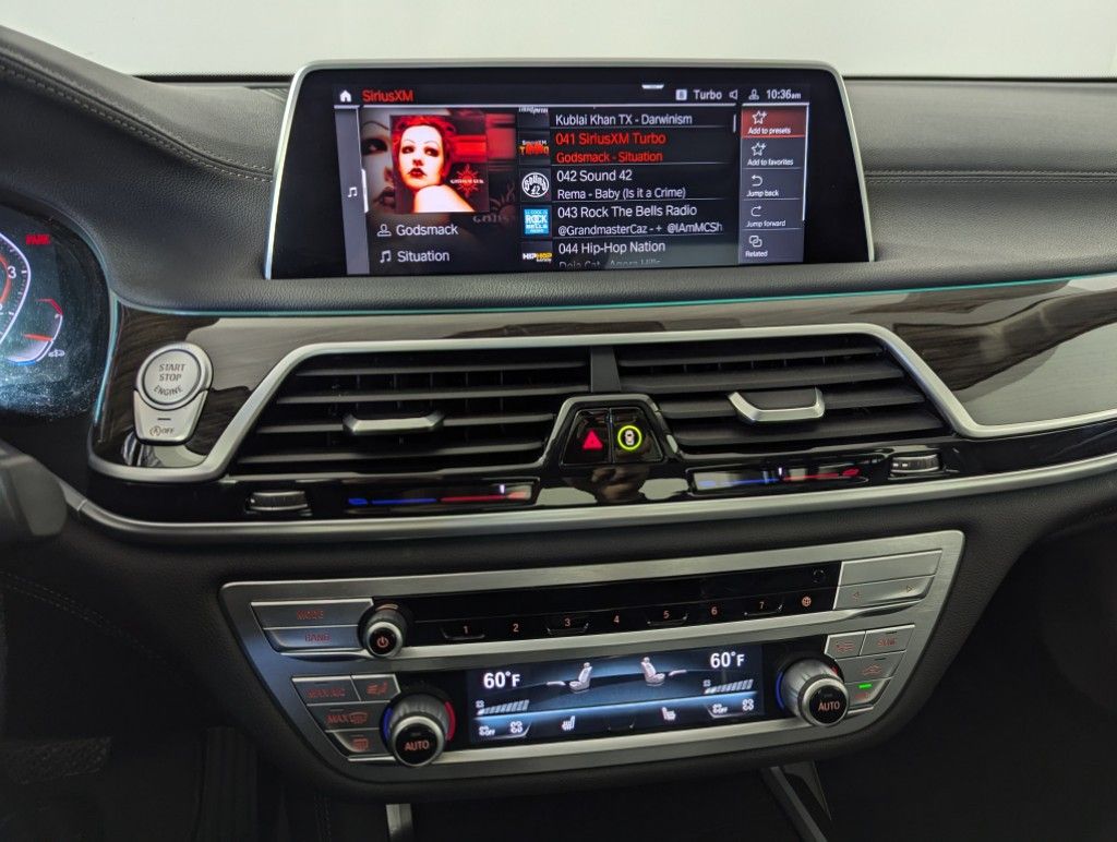 2022 BMW 7-Series 740i xDrive photo
