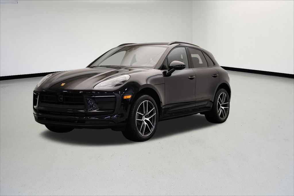 Thumbnail: 2025 Porsche Macan - 1