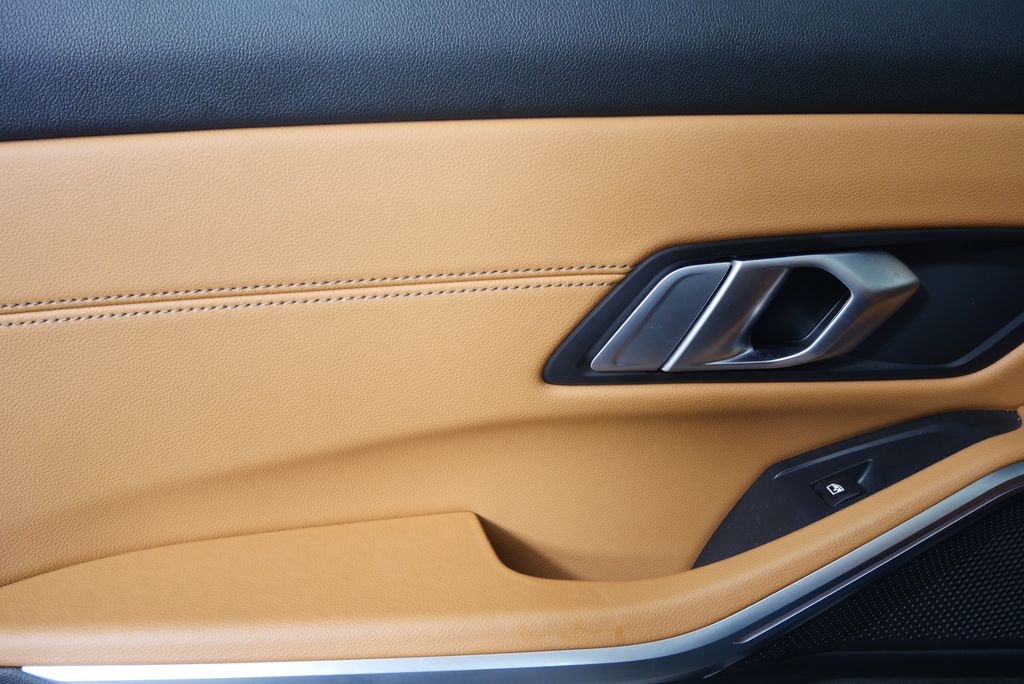 Thumbnail: 2021 BMW 3 Series - 14