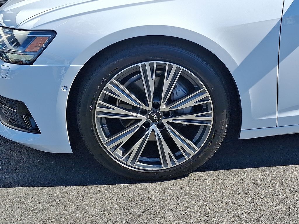 Thumbnail: 2022 Audi A6 - 8