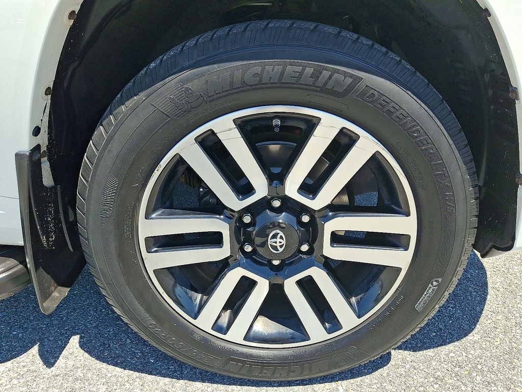 2018 Toyota 4Runner — photo 9