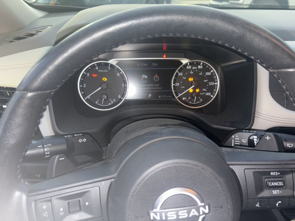 2024 Nissan Rogue SV photo 4