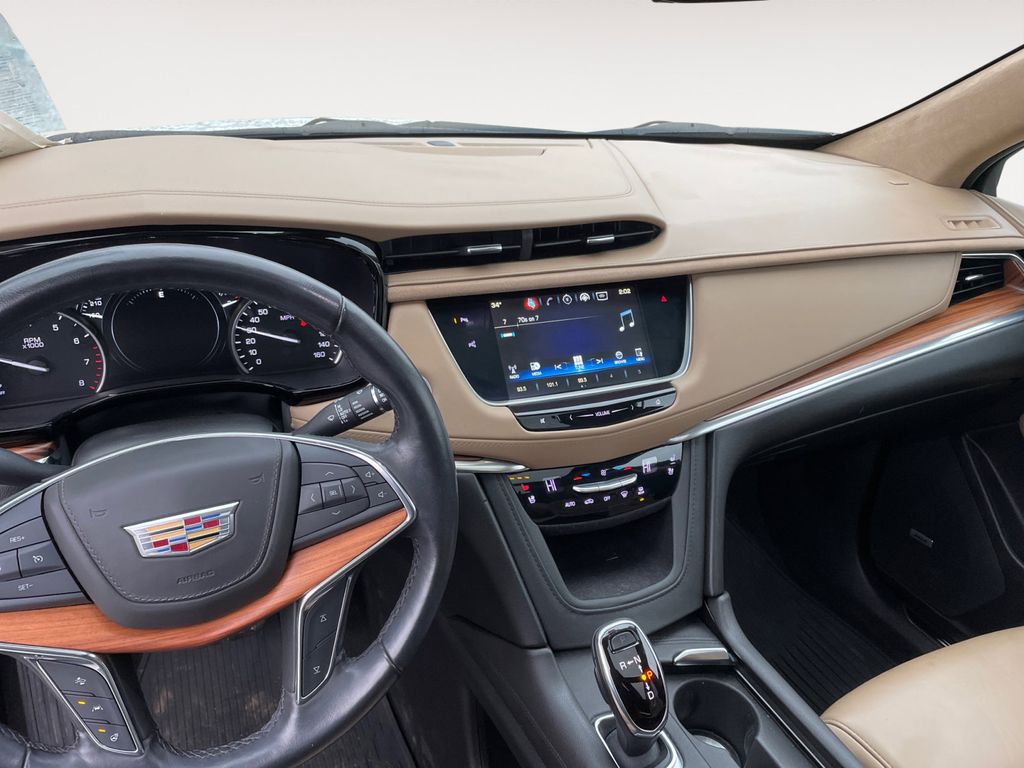 2019 Cadillac XT5 Platinum 10