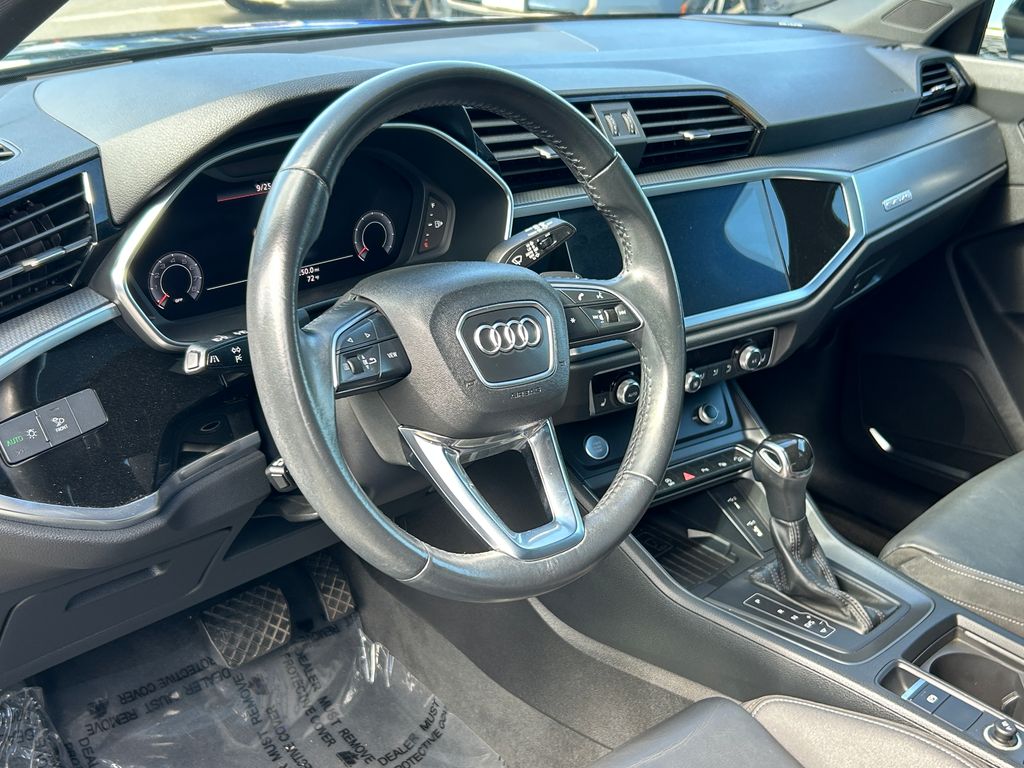 Thumbnail: 2020 Audi Q3 - 13