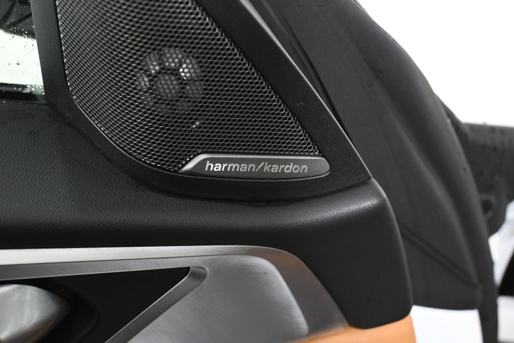 Thumbnail: 2025 BMW i4 - 29