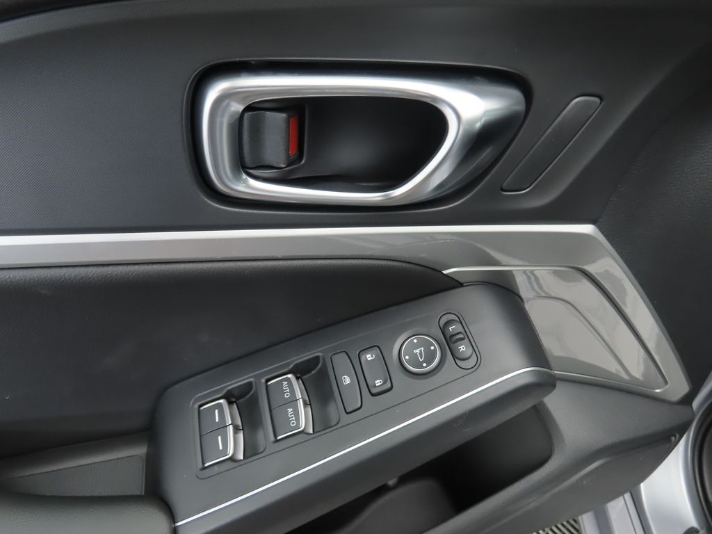 Thumbnail: 2025 Acura Integra - 24