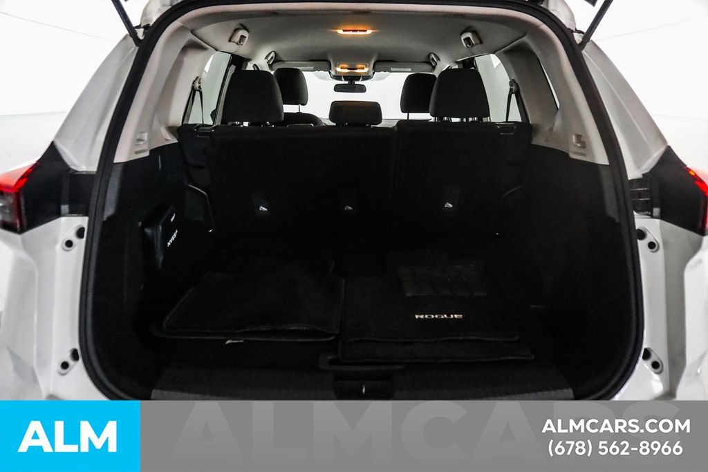 Used 2024 White Nissan S image 21