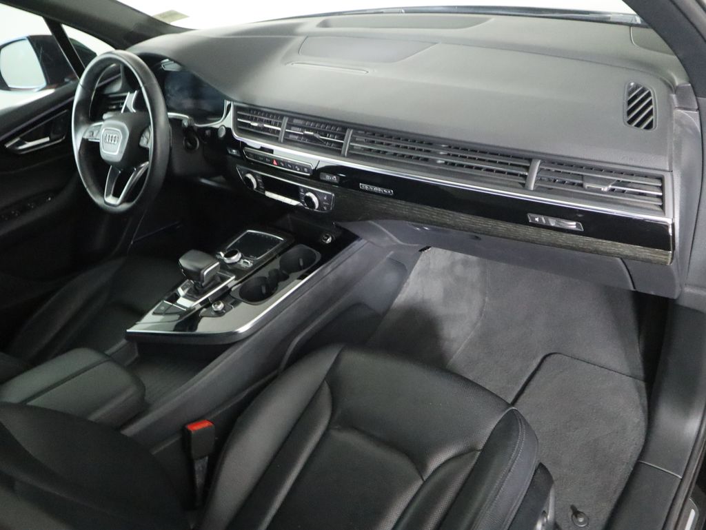 Thumbnail: 2019 Audi Q7 - 18