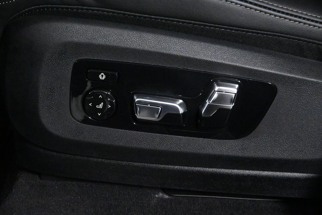 Thumbnail: 2026 BMW X5 - 27